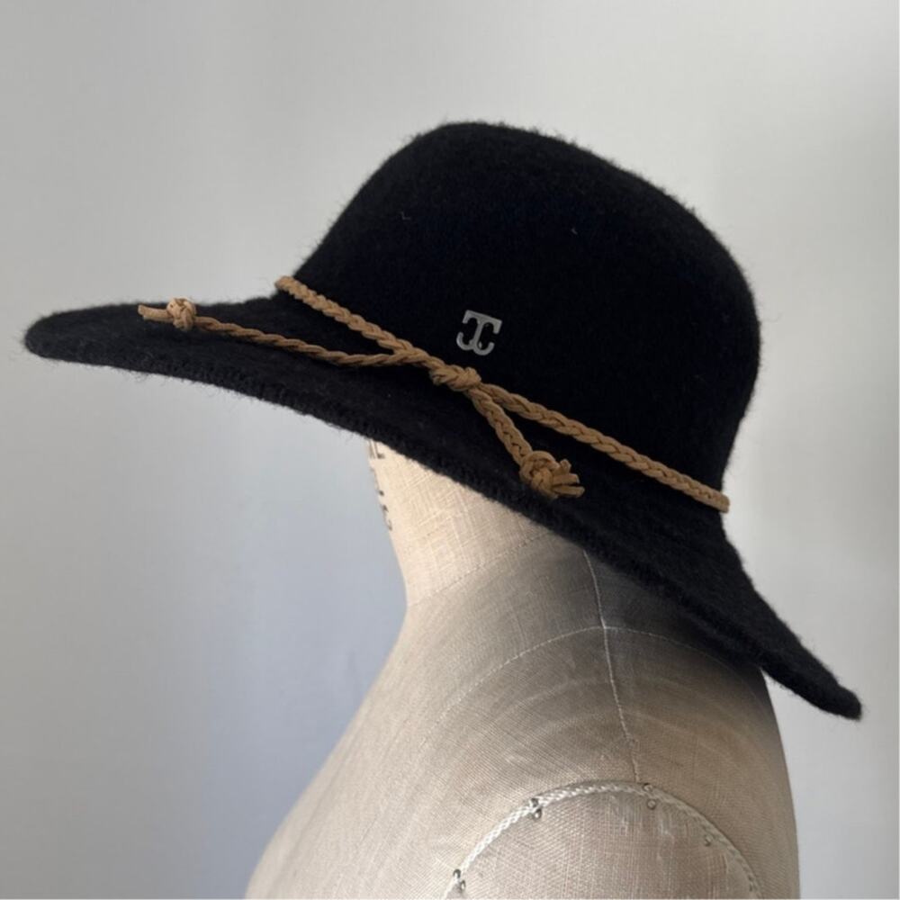 Callanan Millinery Wide-Brim Hat in Black Wool/ Poly